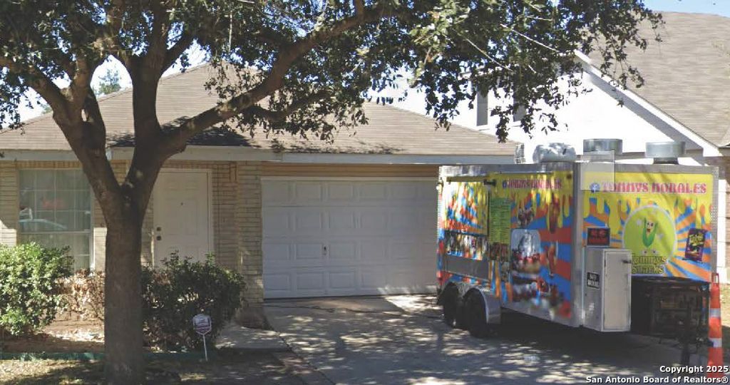335 Silver Bit, San Antonio, TX 78227