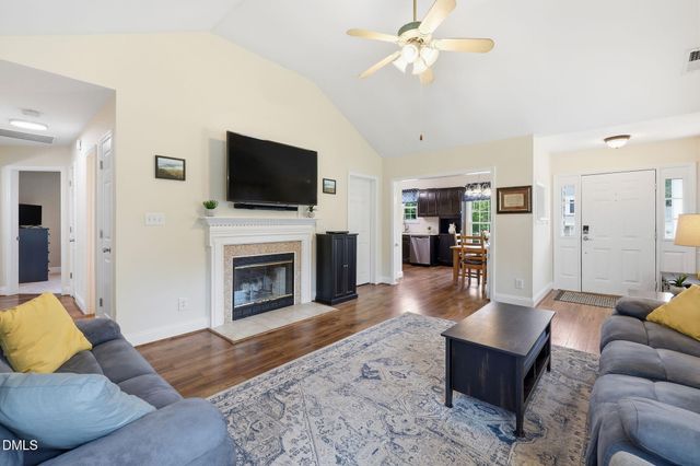 917 Starkland Way, Holly Springs, NC 27540
