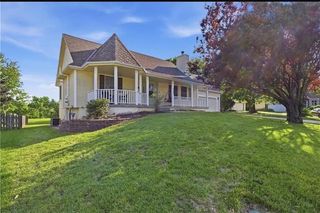 509 NE Olympic Court, Lee's Summit, MO 64064