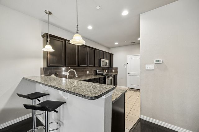 404 Dublin Street, Lewisville, TX 75067