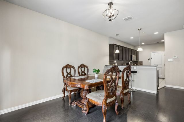 404 Dublin Street, Lewisville, TX 75067