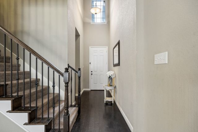 404 Dublin Street, Lewisville, TX 75067