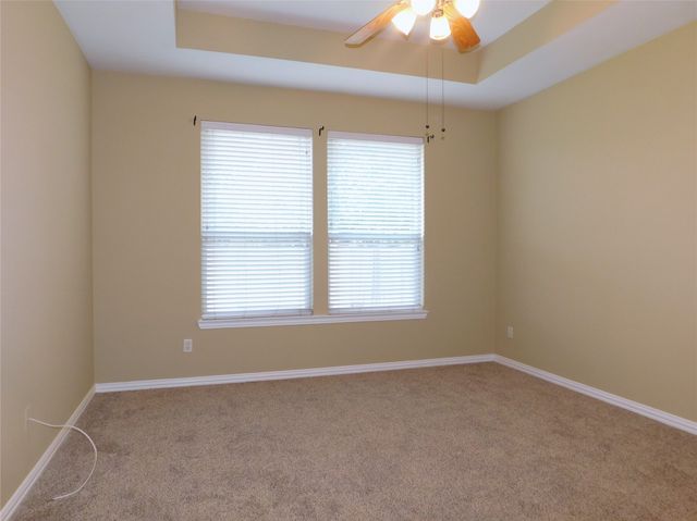 316 Hummingbird Drive, Little Elm, TX 75068
