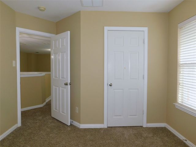 316 Hummingbird Drive, Little Elm, TX 75068