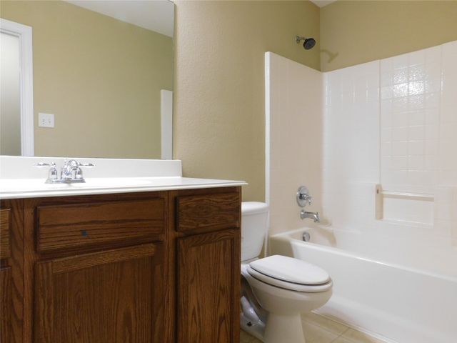 316 Hummingbird Drive, Little Elm, TX 75068
