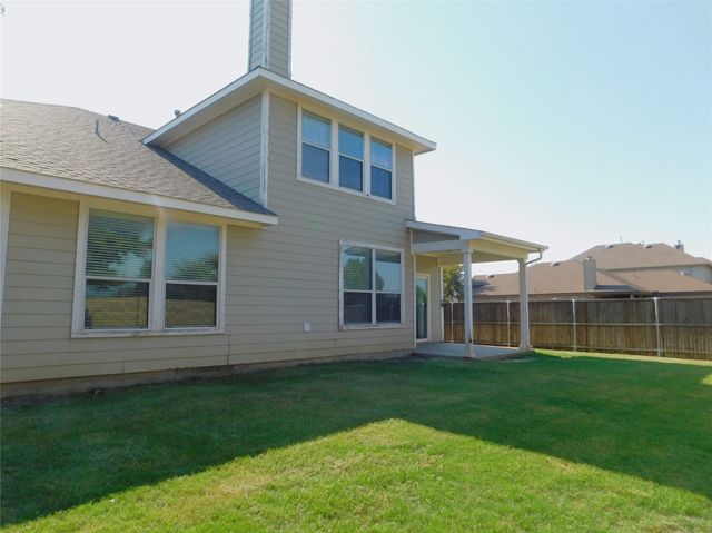 316 Hummingbird Drive, Little Elm, TX 75068