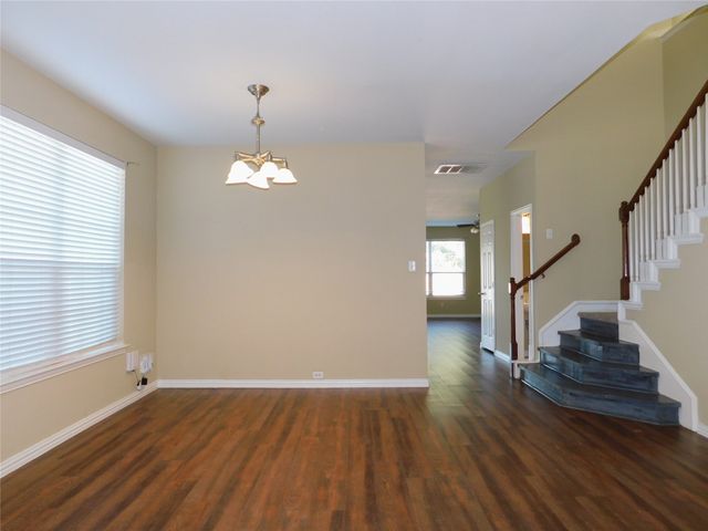 316 Hummingbird Drive, Little Elm, TX 75068