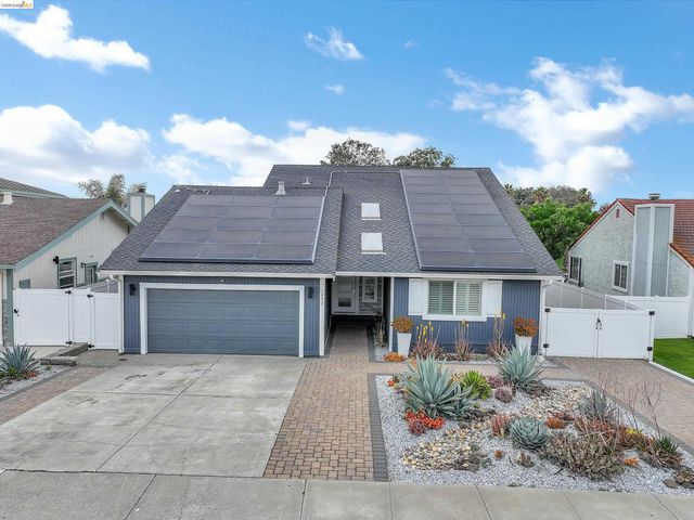 1432 Willow Lake Rd, Discovery Bay, CA 94505