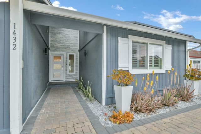 1432 Willow Lake Rd, Discovery Bay, CA 94505