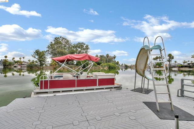 1432 Willow Lake Rd, Discovery Bay, CA 94505