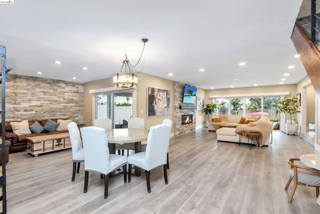 1432 Willow Lake Rd, Discovery Bay, CA 94505