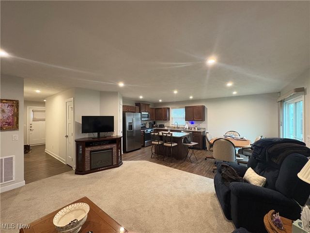 173 eagle Circle, Amherst, OH 44001