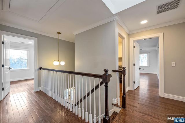 33 Country Club Road, Tenafly, NJ 07670