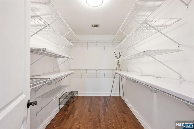 33 Country Club Road, Tenafly, NJ 07670