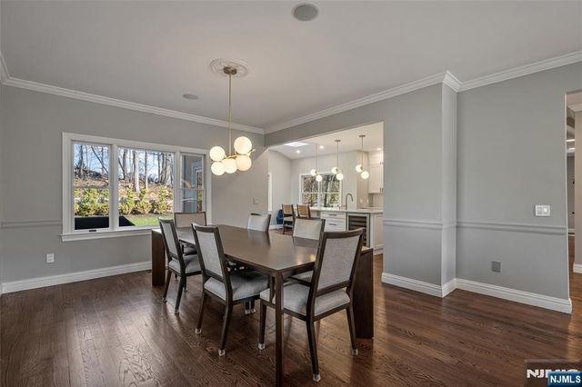 33 Country Club Road, Tenafly, NJ 07670