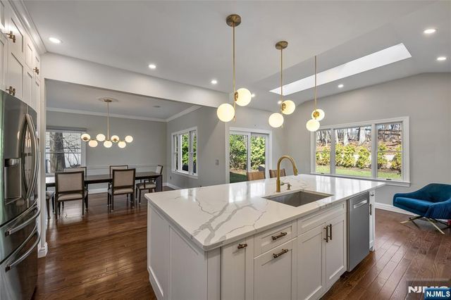 33 Country Club Road, Tenafly, NJ 07670