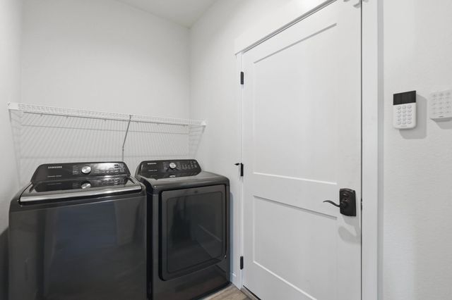 1525 W Fairview Ave, Spokane, WA 99205