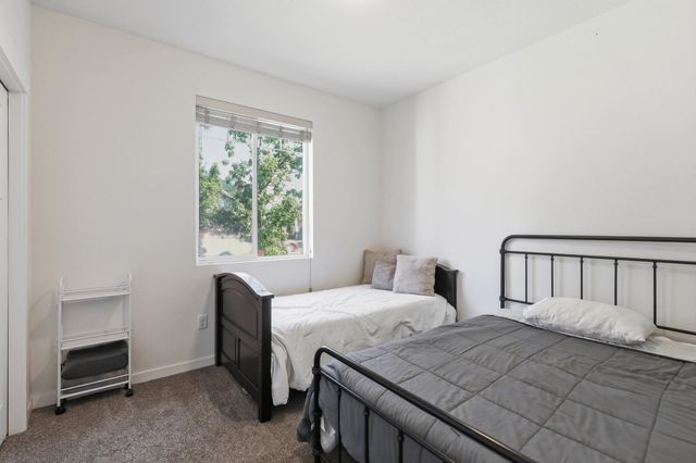 1525 W Fairview Ave, Spokane, WA 99205
