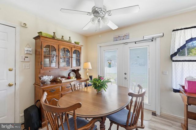 181 LOWER ORCHARD DR, Levittown, PA 19056