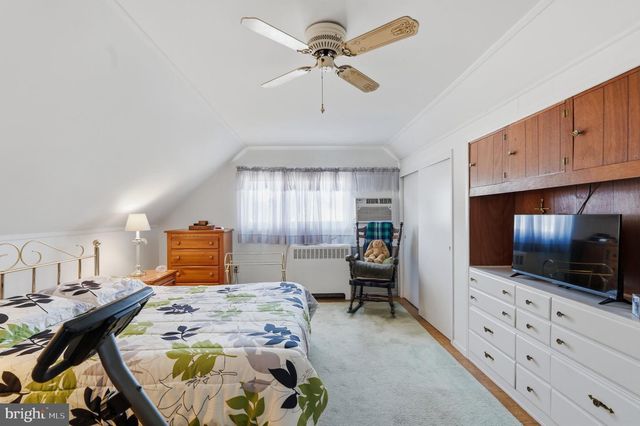 181 LOWER ORCHARD DR, Levittown, PA 19056