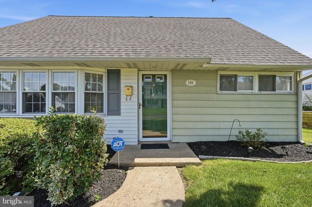 181 LOWER ORCHARD DR, Levittown, PA 19056