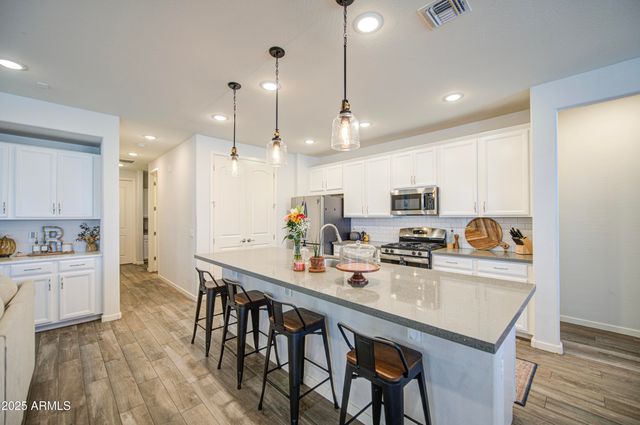 18742 W MONTEBELLO Avenue, Litchfield Park, AZ 85340