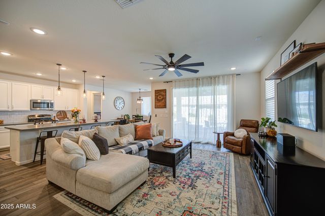 18742 W MONTEBELLO Avenue, Litchfield Park, AZ 85340