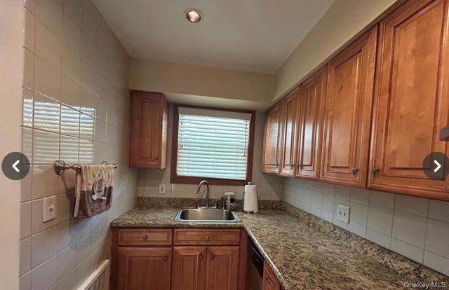 82-34 Langdale Street 142A, Floral Park, NY 11040