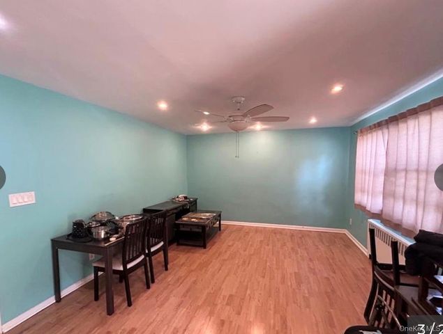 82-34 Langdale Street 142A, Floral Park, NY 11040