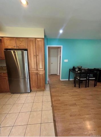 82-34 Langdale Street 142A, Floral Park, NY 11040