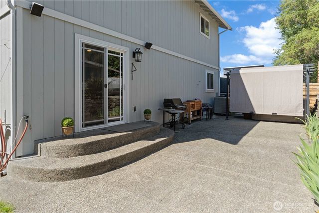 1211 Maybell Street, Sumner, WA 98390