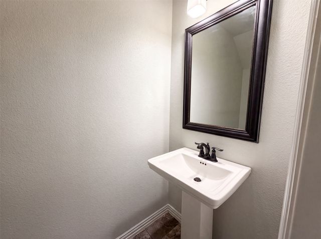 400 Blue Star Court, Burleson, TX 76028