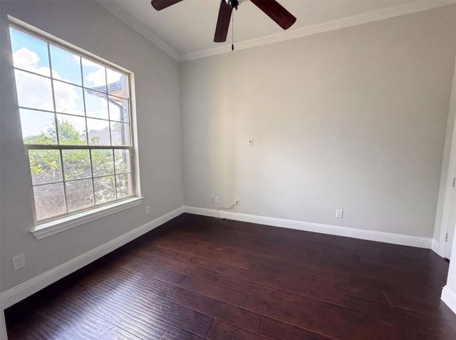 400 Blue Star Court, Burleson, TX 76028