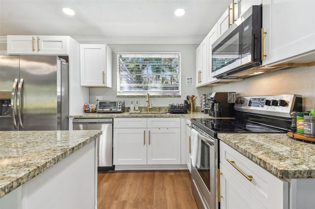 414 JOYCE AVENUE, Temple Terrace, FL 33617