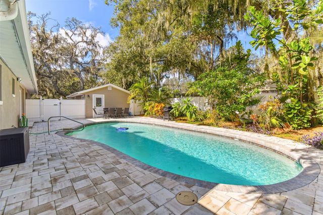 414 JOYCE AVENUE, Temple Terrace, FL 33617