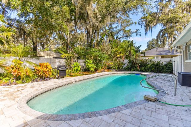 414 JOYCE AVENUE, Temple Terrace, FL 33617