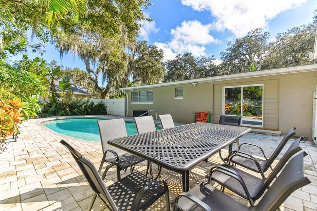 414 JOYCE AVENUE, Temple Terrace, FL 33617