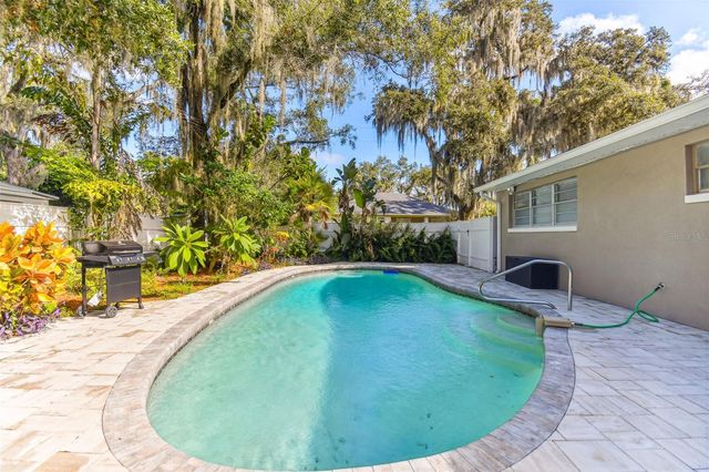 414 JOYCE AVENUE, Temple Terrace, FL 33617