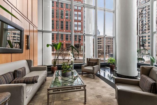 345 N LASALLE Street 2405, Chicago, IL 60654