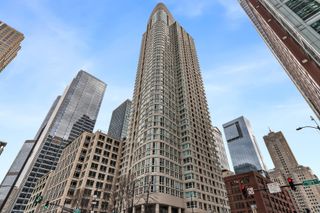 345 N LASALLE Street 2405, Chicago, IL 60654