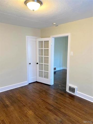 5419 College Avenue, Jennings, MO 63136