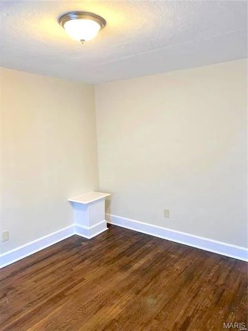 5419 College Avenue, Jennings, MO 63136