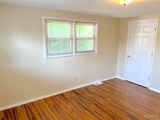 5419 College Avenue, Jennings, MO 63136