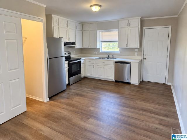 1010 26TH AVENUE N, Hueytown, AL 35023