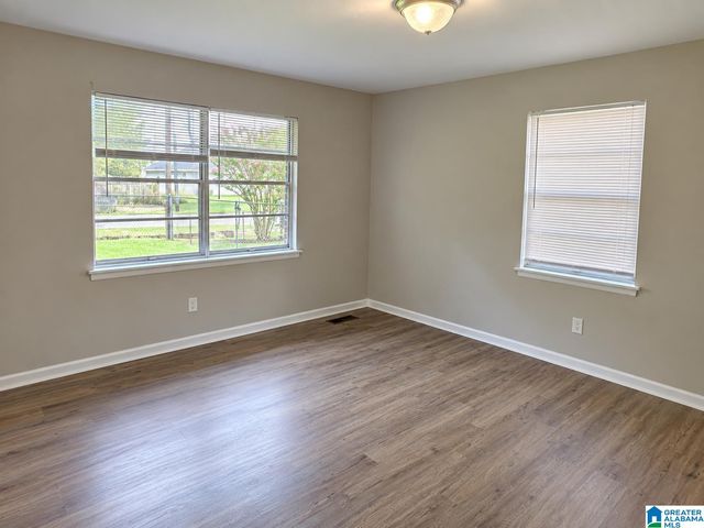 1010 26TH AVENUE N, Hueytown, AL 35023