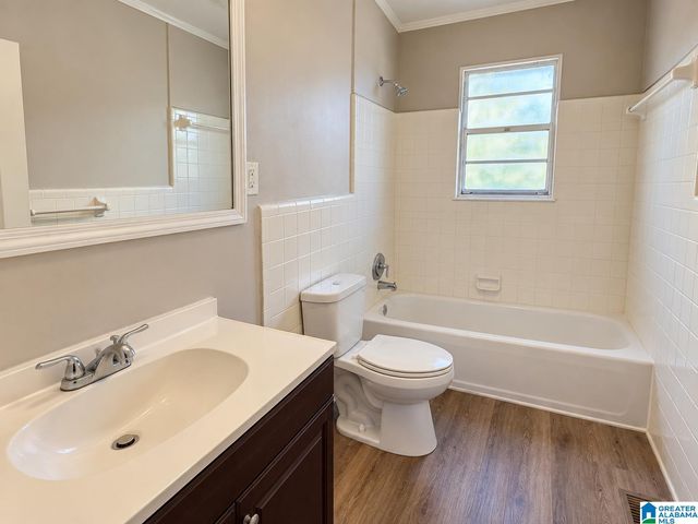 1010 26TH AVENUE N, Hueytown, AL 35023