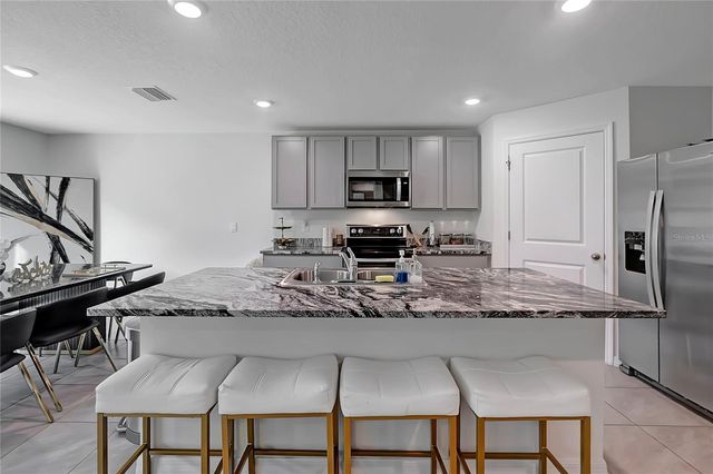 7737 ROSEWOOD GARDEN LOOP, Tampa, FL 33637