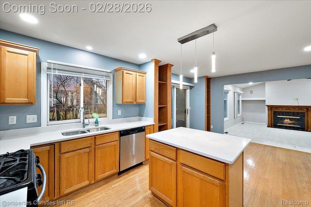 3210 Davenport Lane, Rochester Hills, MI 48309