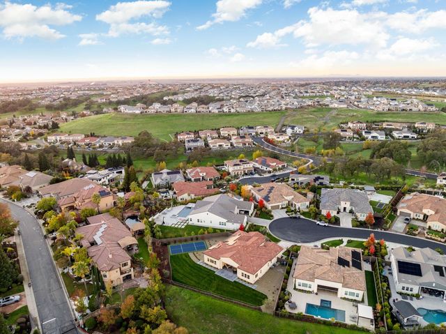 913 Rustic Elm Ct, Rocklin, CA 95765