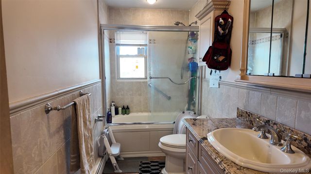 175 Hamilton Avenue, Island Park, NY 11558